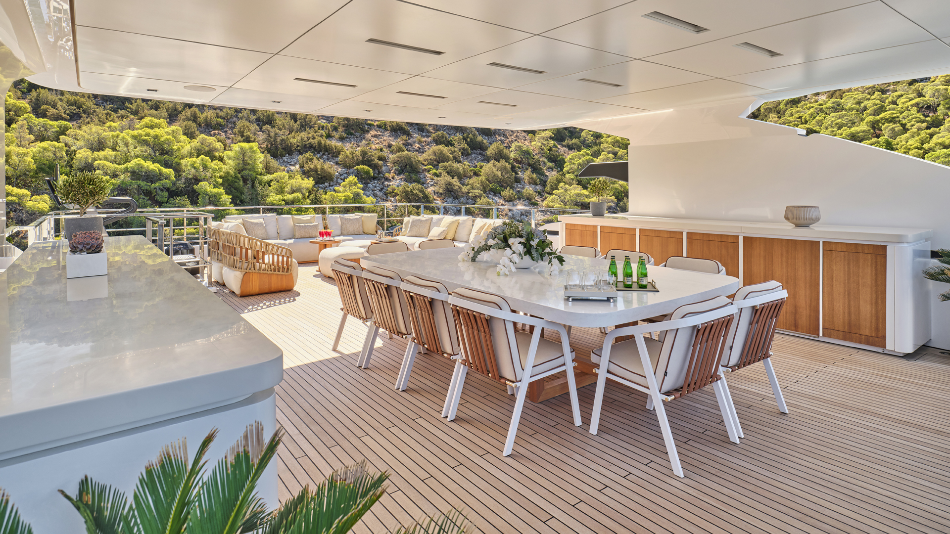 Sundeck Dining Table