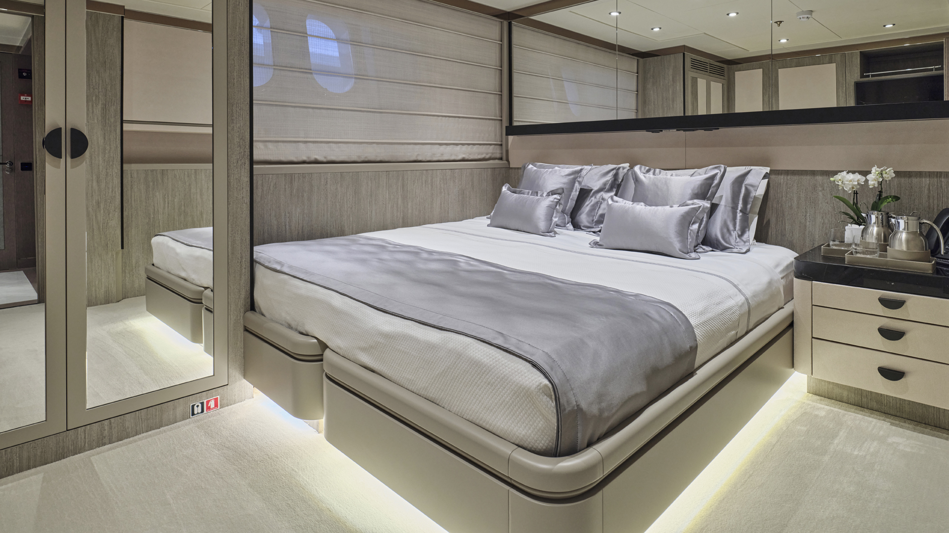 Convertible Twin Stateroom with a pullman berth