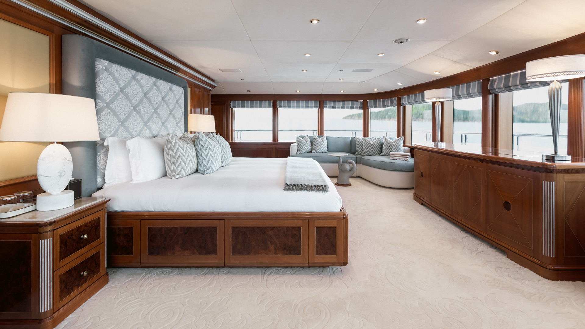 Upper deck master suite