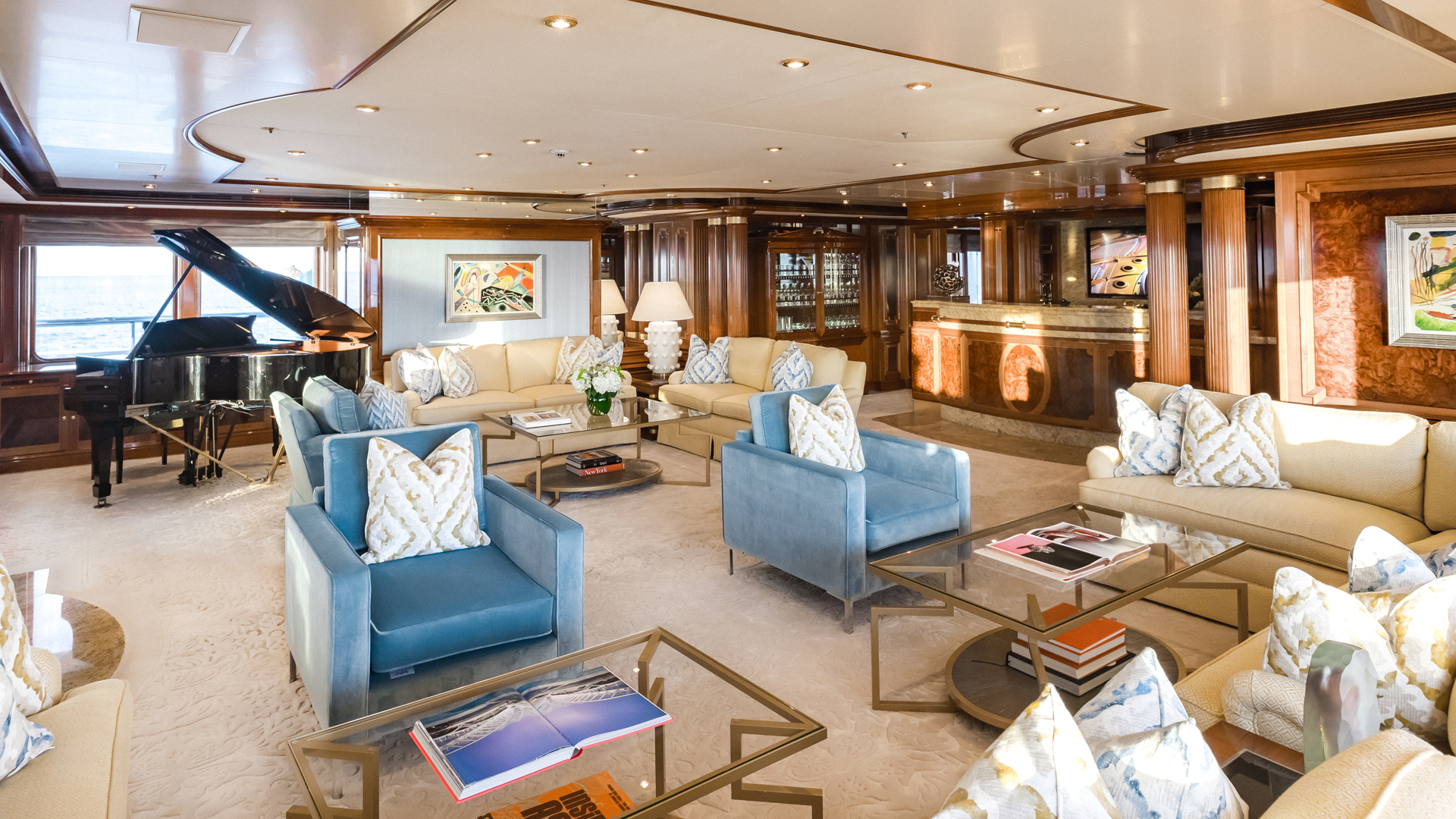 Main deck lounge