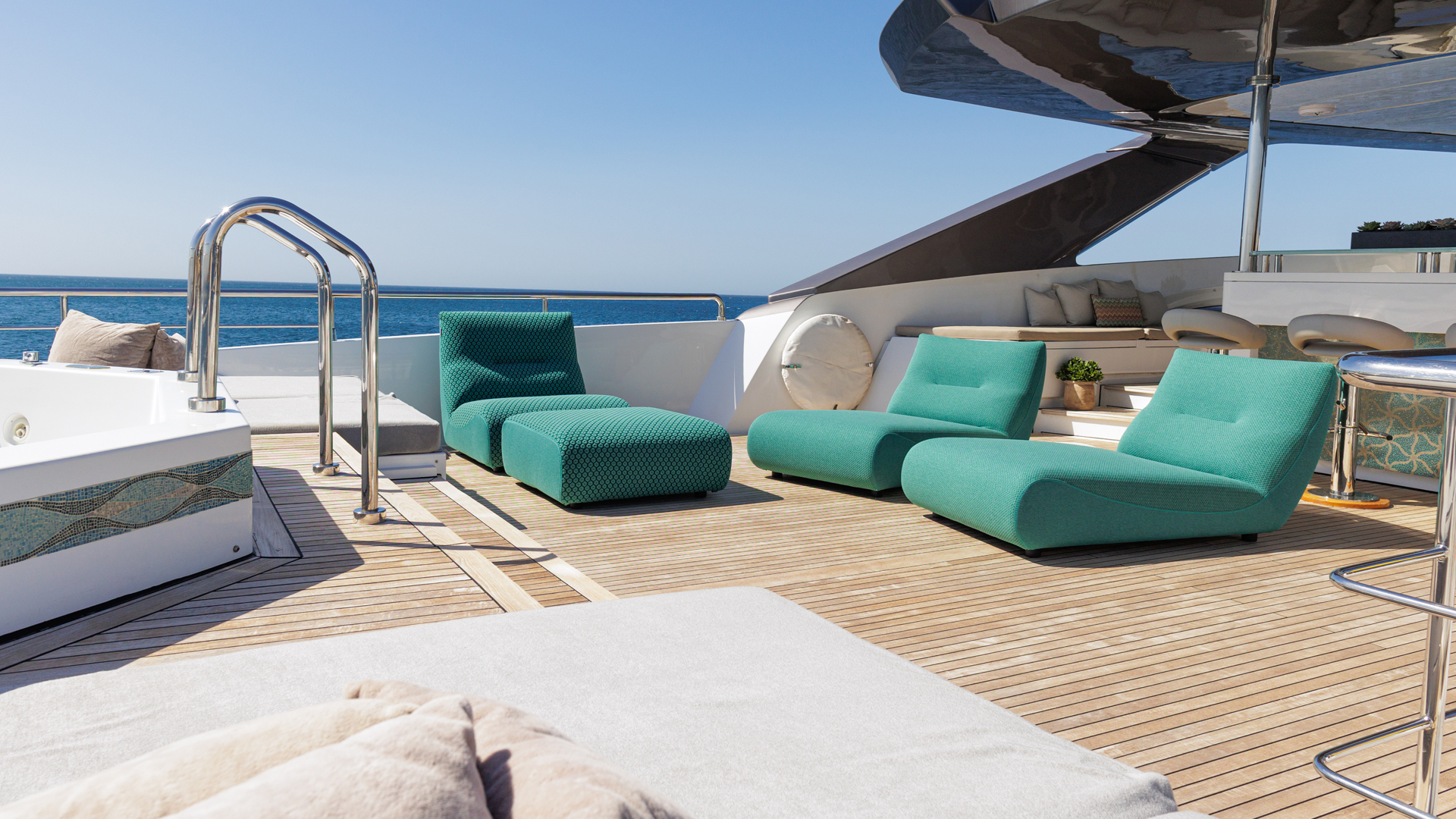 Sundeck Lounge Area + Jacuzzi
