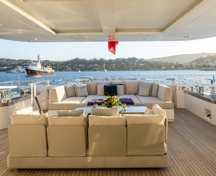 Main Deck Aft Lounge Area