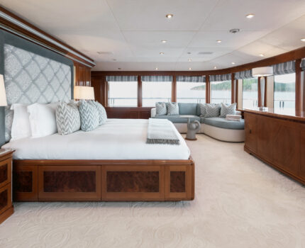 Upper deck master suite