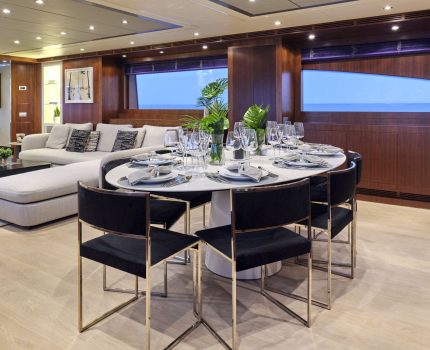 Main Deck Dining | Salon