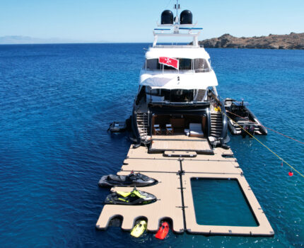 Water Toys Stern View