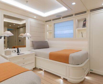 Twin Stateroom with a pullman berth