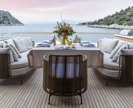 Upper Deck | Dine Alfresco