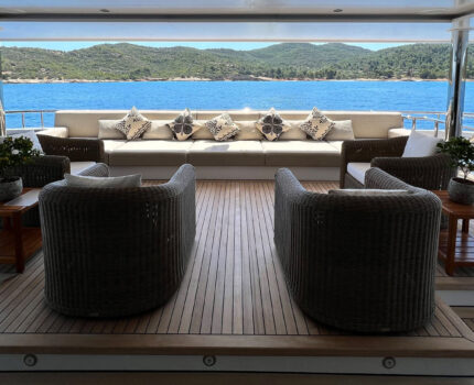 Main Deck Aft Lounge Area