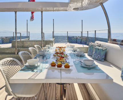 Sundeck - Dining Table