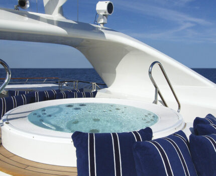 Sundeck Jacuzzi