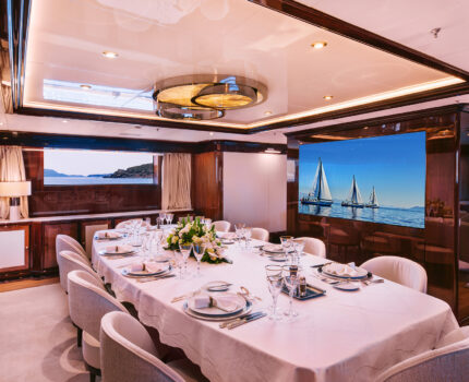 Main Deck Dining Area